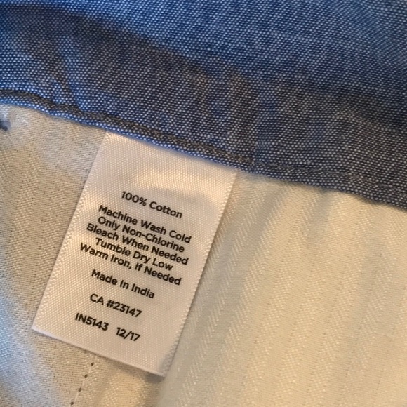 Talbots size 8 chambray scalloped hem shorts.  5” inseam. Like new.  See pics. - Picture 3 of 7